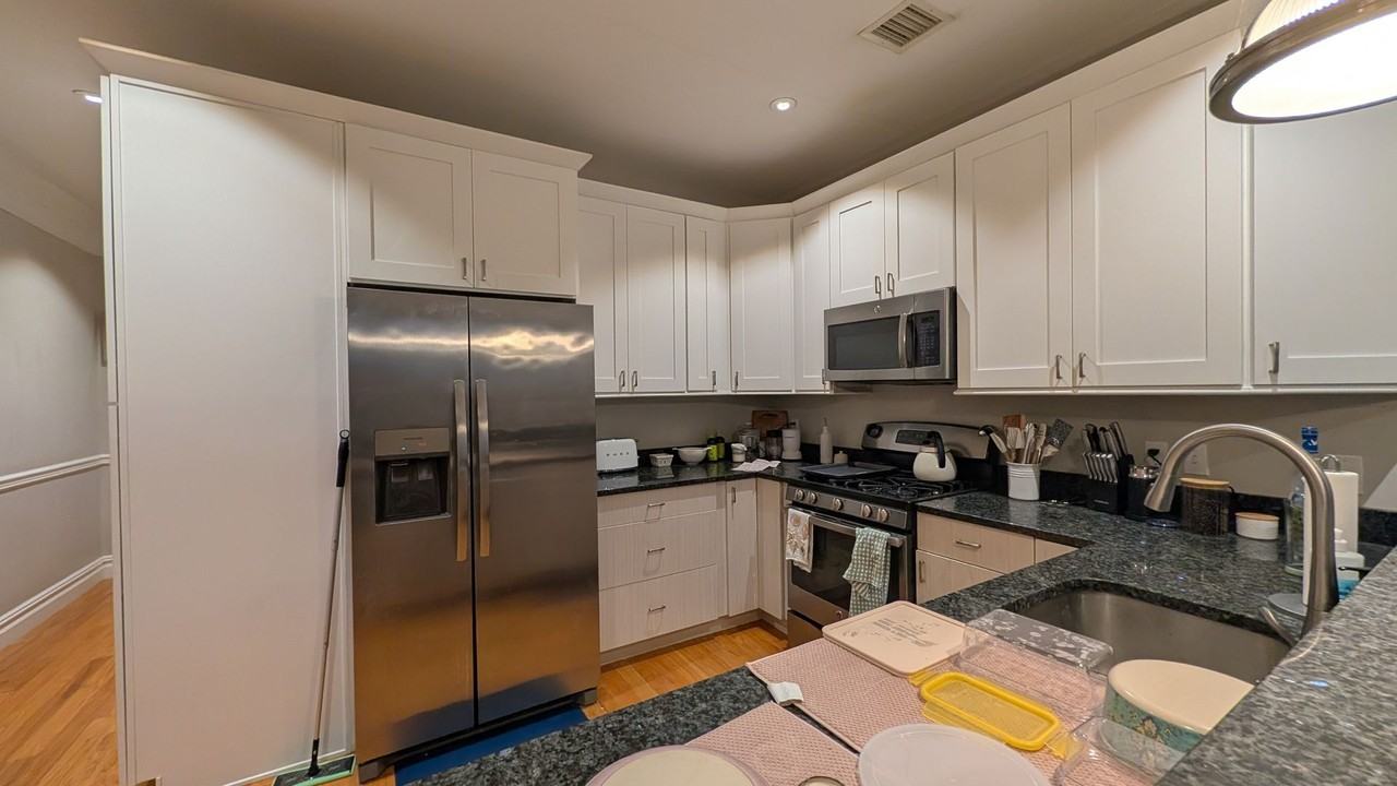 678 Massachusetts Ave - Photo 3 of 23