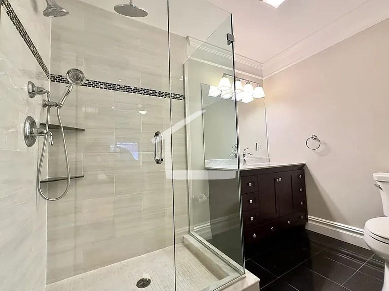 678 Massachusetts Ave - Photo 4 of 23
