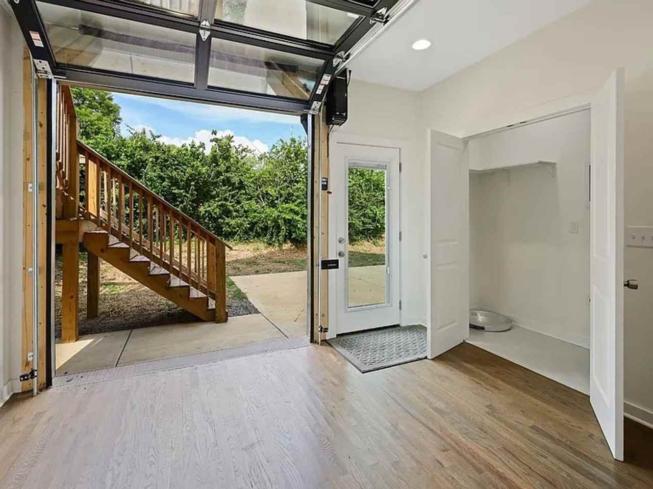 2218 14th Ave N - Photo 6 of 31