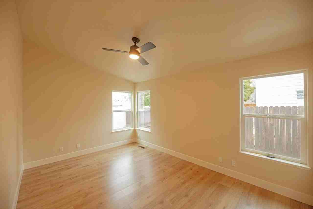 7562 Wheeldale Cir - Photo 5 of 34