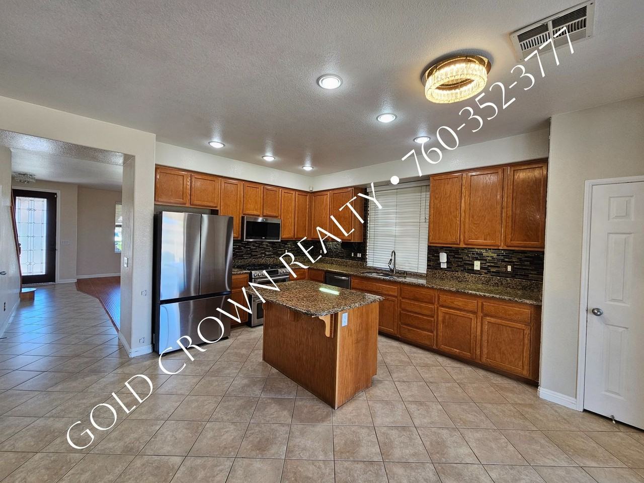 599 Yucca St - Photo 4 of 26