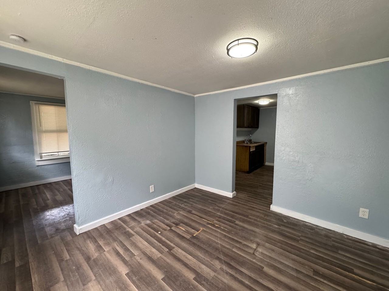 704 Nw Alma Ave - Photo 3 of 12