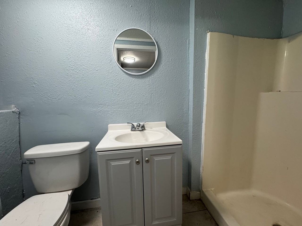 704 Nw Alma Ave - Photo 5 of 12