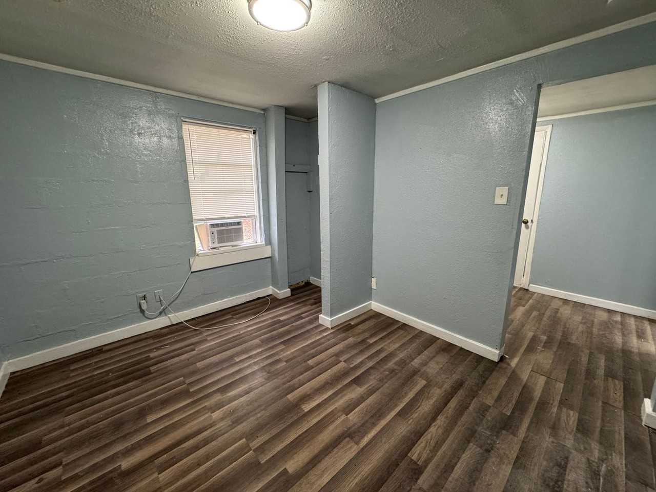 704 Nw Alma Ave - Photo 7 of 12