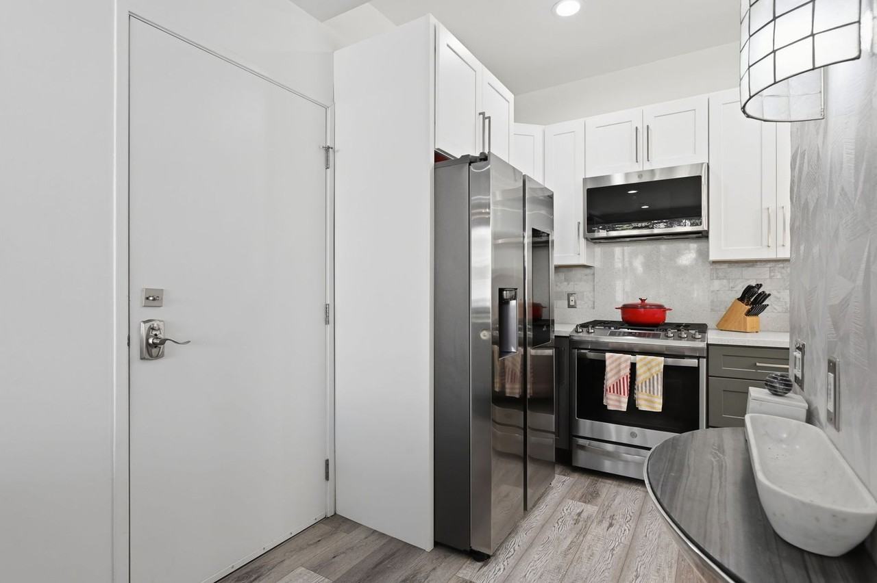 4257 3rd Ave #5 - Photo 4 of 30