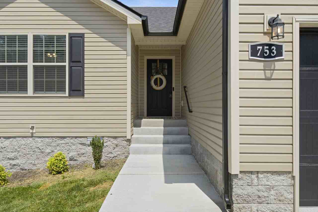 753 Gleason Dr - Photo 3 of 30
