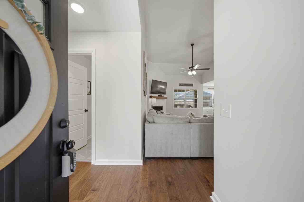 753 Gleason Dr - Photo 4 of 30
