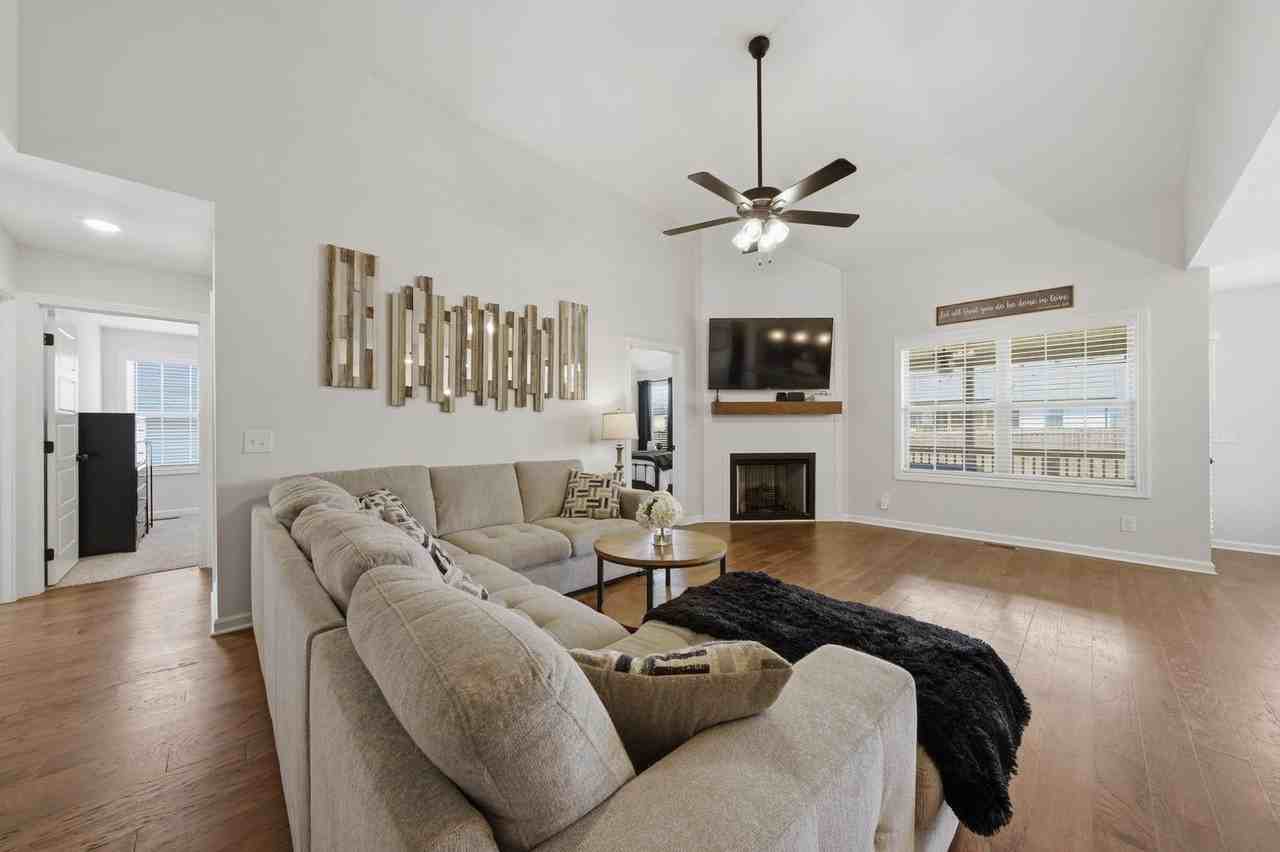 753 Gleason Dr - Photo 7 of 30
