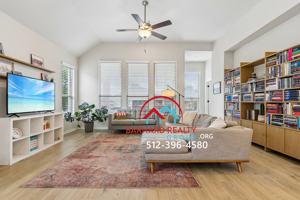featured image of 124 Fountain Grass Dr