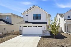 7435 W Trumbull Ct - Photo 1 of 1