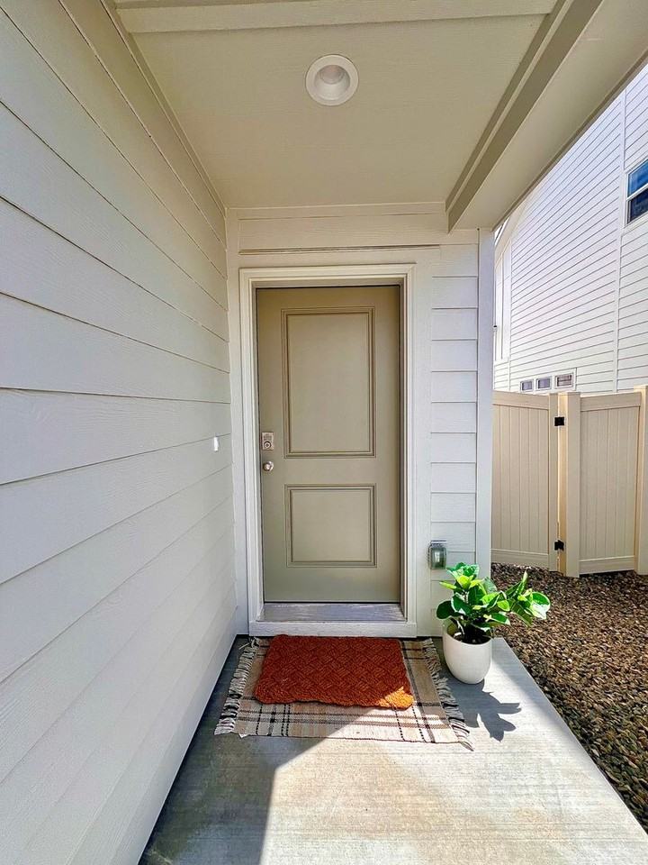7435 W Trumbull Ct - Photo 4 of 50