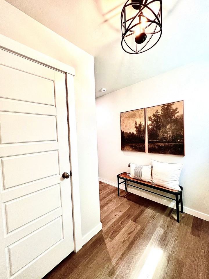 7435 W Trumbull Ct - Photo 6 of 50