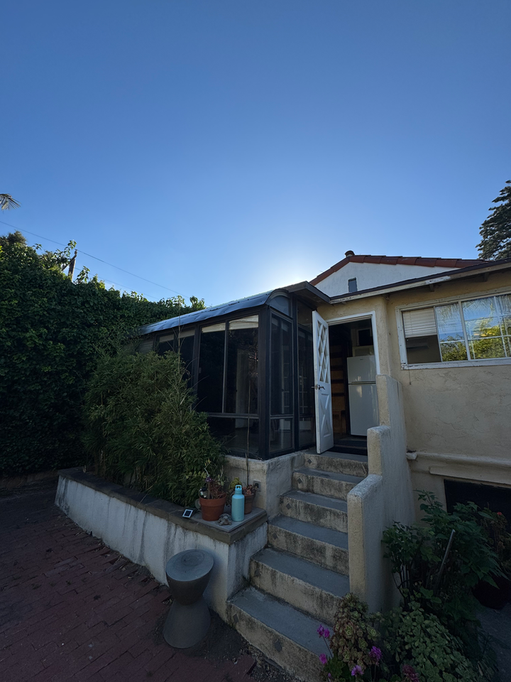 1033 W Micheltorena St - Photo 5 of 16