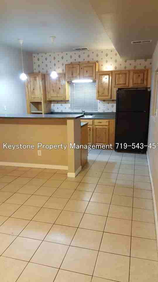 901 901 - 905 N. Greenwood Street - Photo 3 of 12