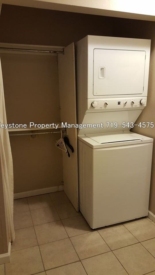 901 901 - 905 N. Greenwood Street - Photo 5 of 12