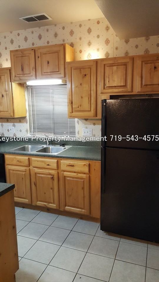 901 901 - 905 N. Greenwood Street - Photo 6 of 12