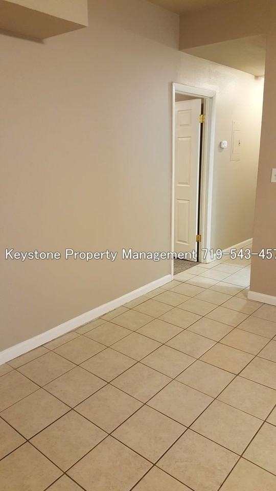 901 901 - 905 N. Greenwood Street - Photo 7 of 11