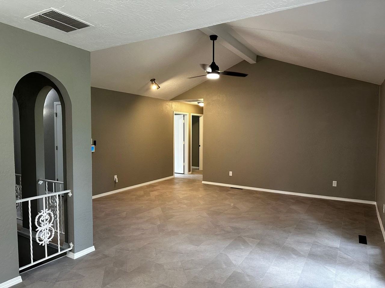 2843 E Eastwood St - Photo 5 of 43