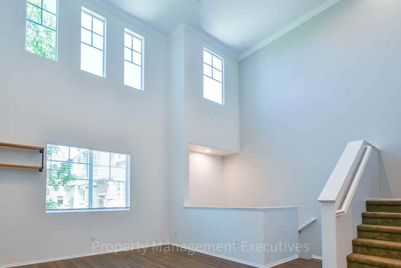 10160 Star Magnolia Ln - Photo 2 of 34