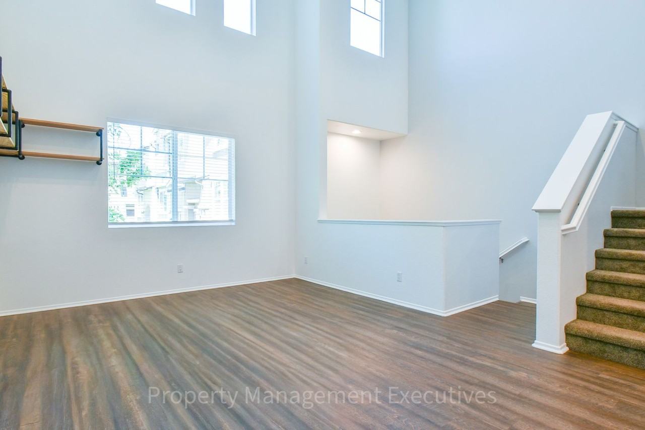 10160 Star Magnolia Ln - Photo 3 of 34