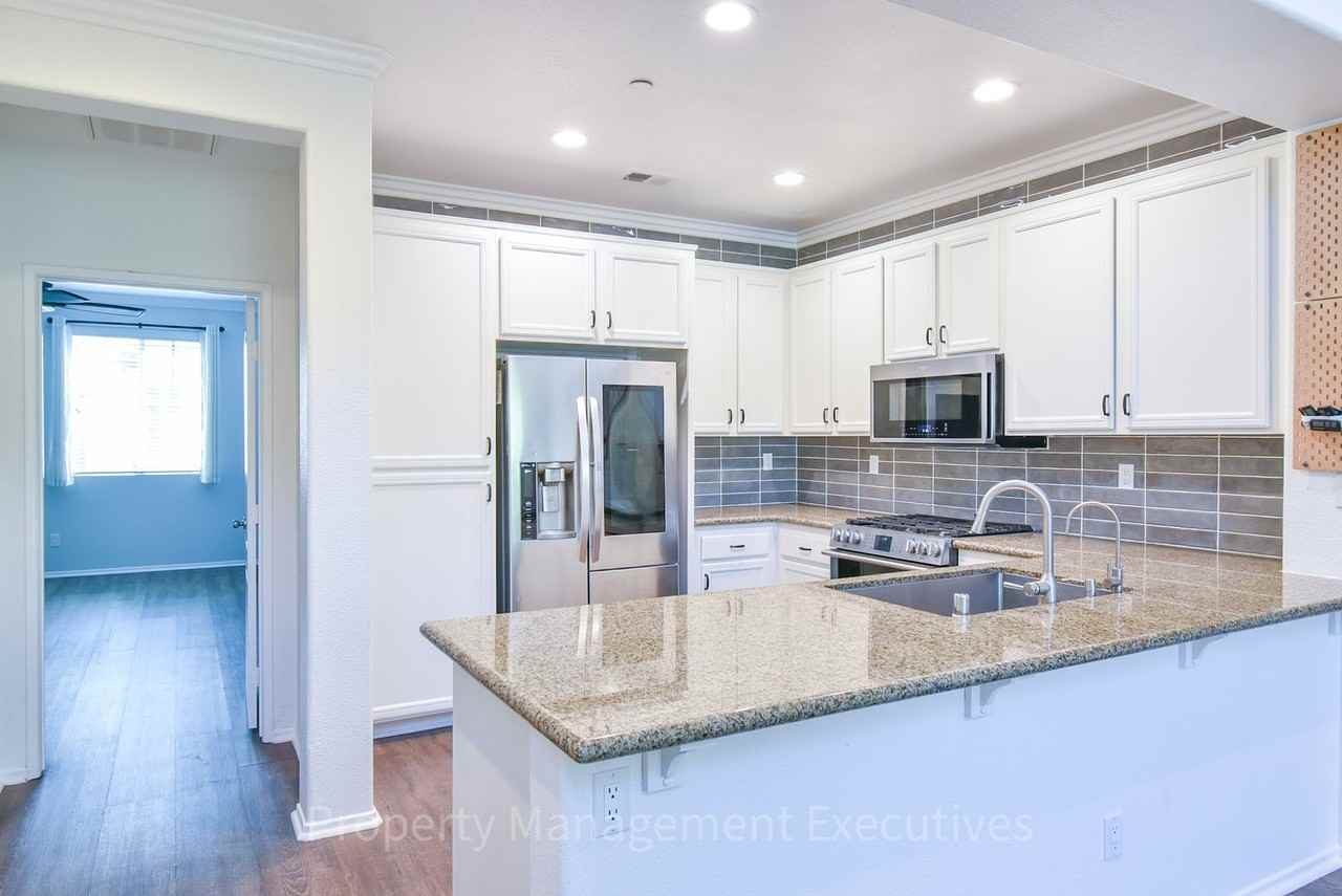 10160 Star Magnolia Ln - Photo 7 of 34
