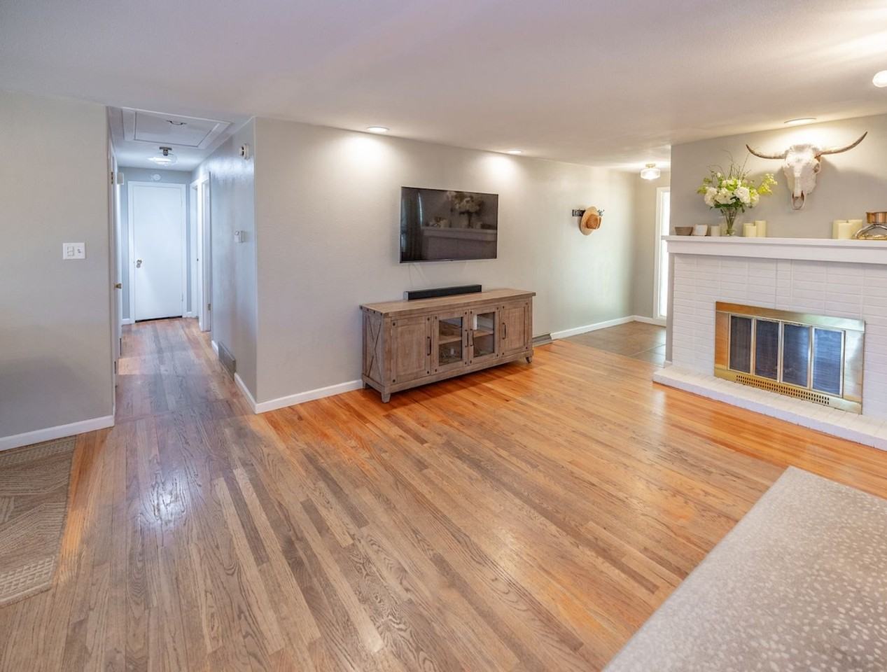 2900 S Jay St - Photo 2 of 47