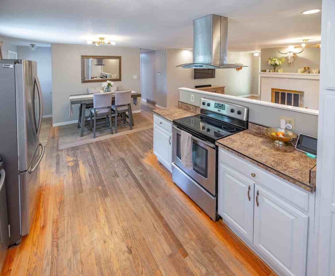 2900 S Jay St - Photo 5 of 47