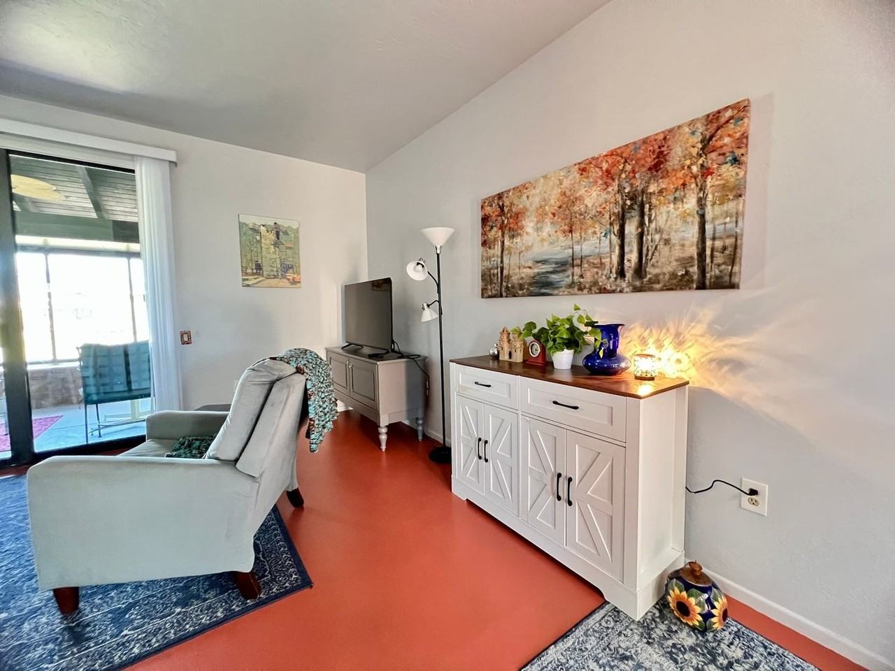 2521 S Calle De Humes - Photo 4 of 24