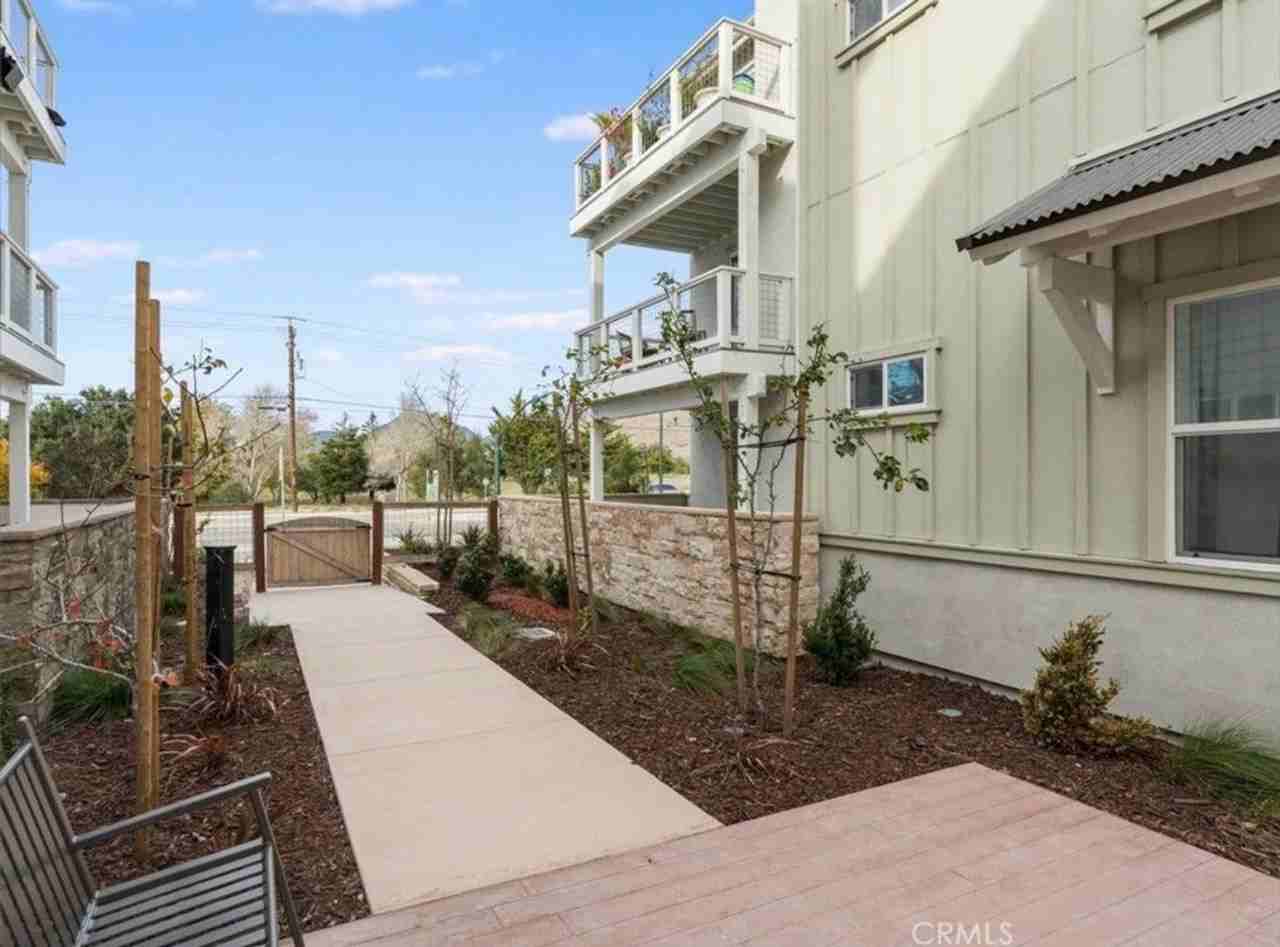 915 Madonna Rd #201 - Photo 6 of 16