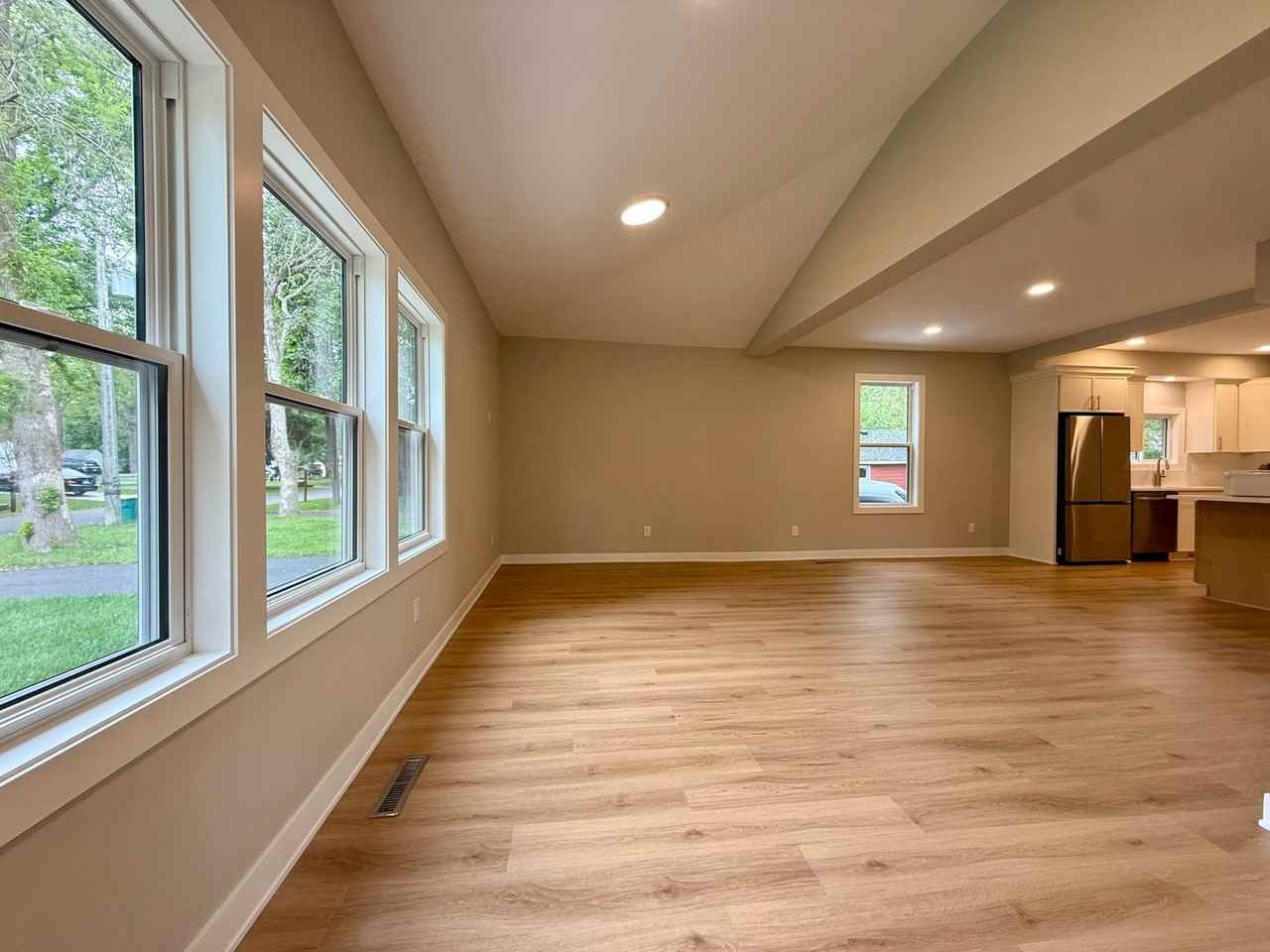 3460 Livingston Ave - Photo 5 of 40