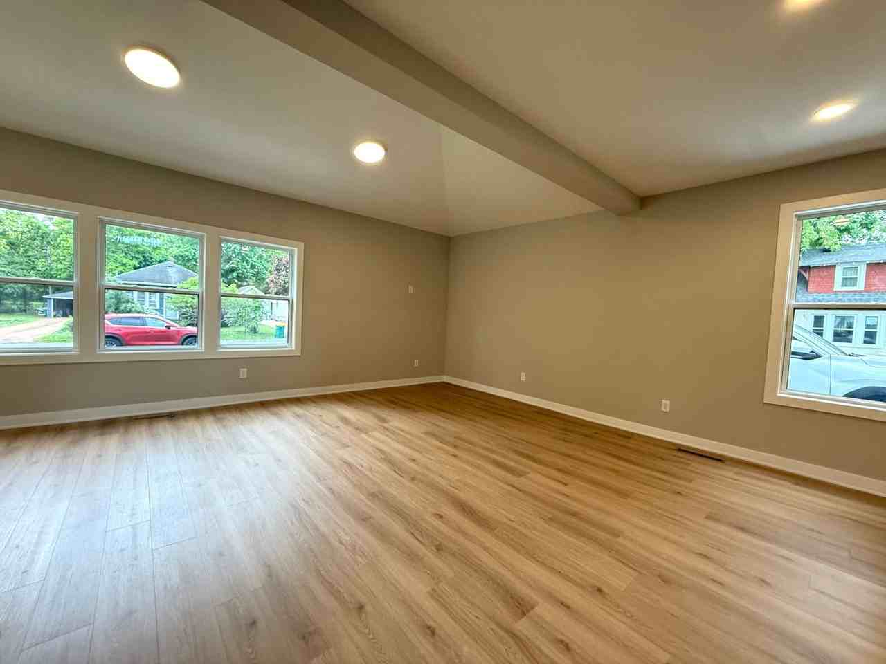 3460 Livingston Ave - Photo 6 of 40