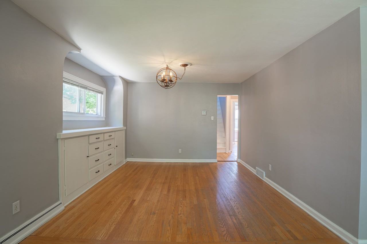 523 E Henry Clay St - Photo 4 of 24