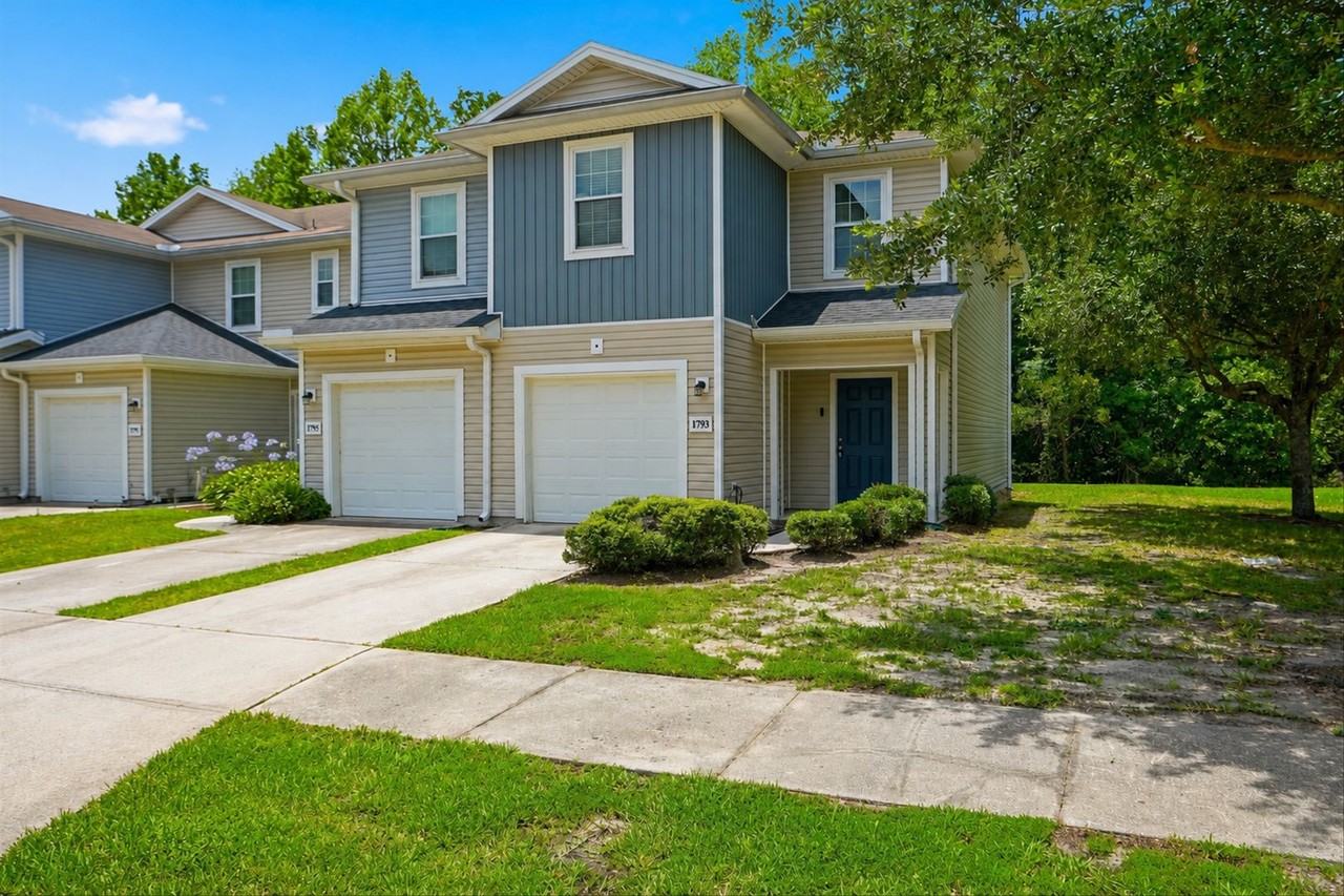 1793 Biscayne Bay Cir - Photo 2 of 25