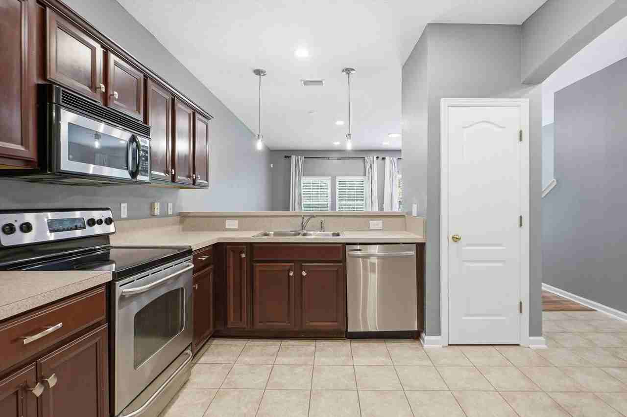 1793 Biscayne Bay Cir - Photo 6 of 25