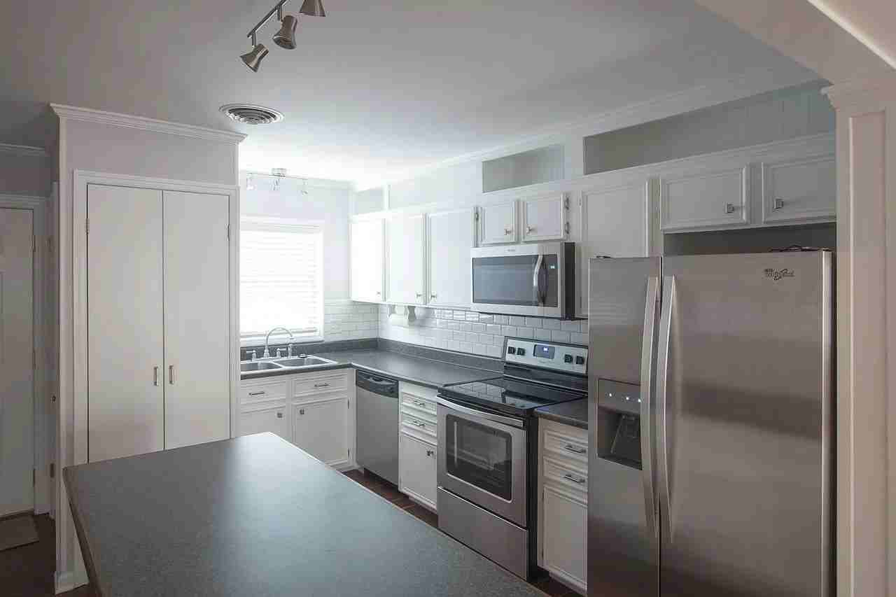 3000 Golden Rd #7 - Photo 3 of 33