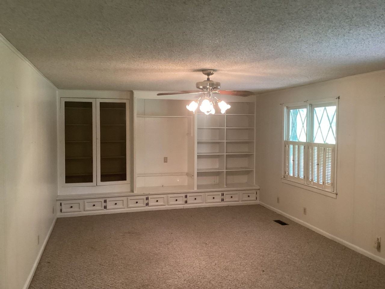 400 Lonz St - Photo 3 of 7