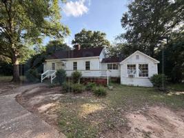 featured image of 960 Zimalcrest Dr