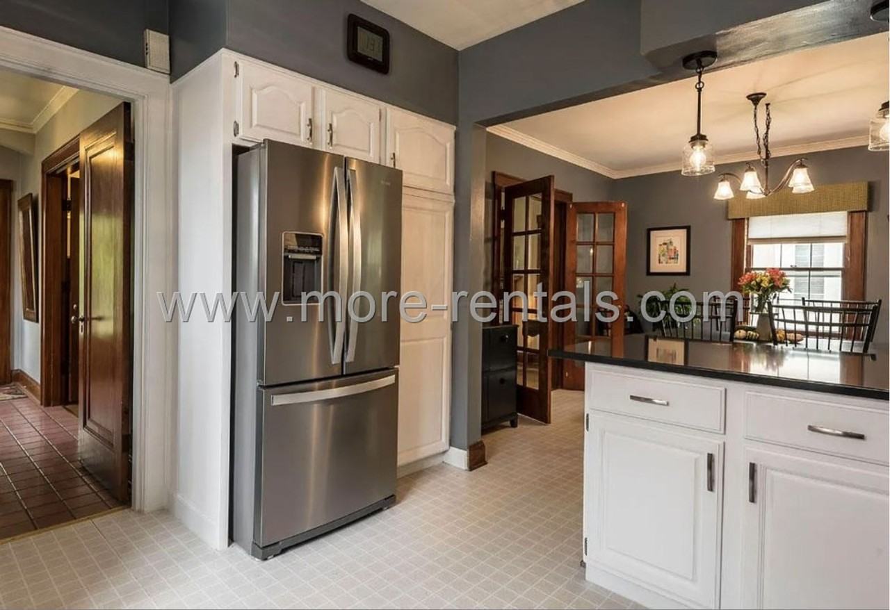 2481 Powell Ave - Photo 5 of 18