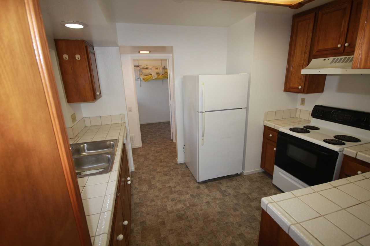 3924 Camino Calma - Photo 5 of 17