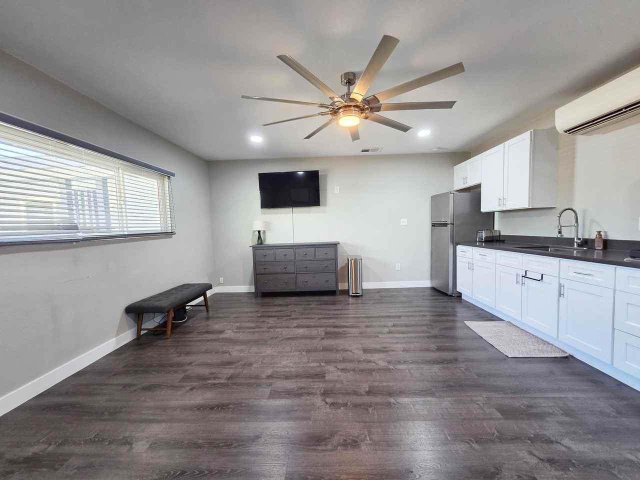 331 Xavier St - Photo 2 of 9