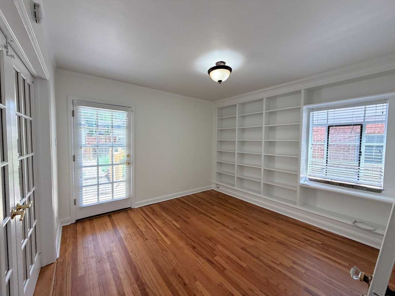 340 S Franklin St - Photo 7 of 50