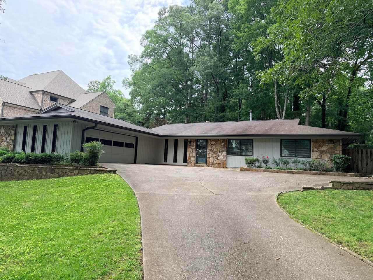 298 Indian Hills Trl - Photo 2 of 26