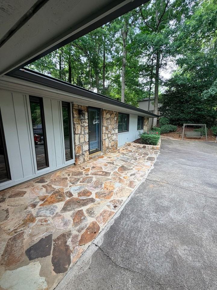298 Indian Hills Trl - Photo 3 of 26