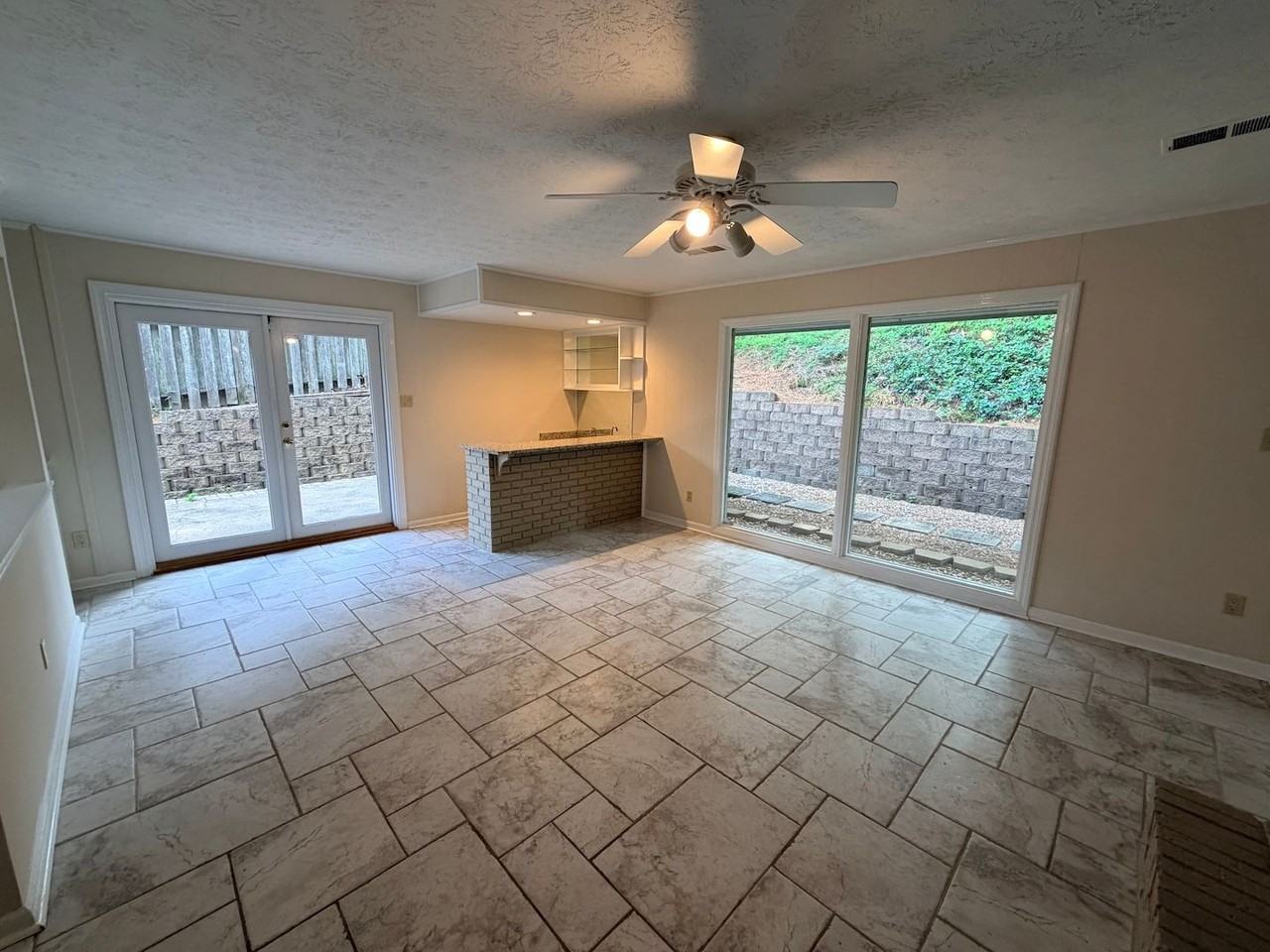 298 Indian Hills Trl - Photo 6 of 26