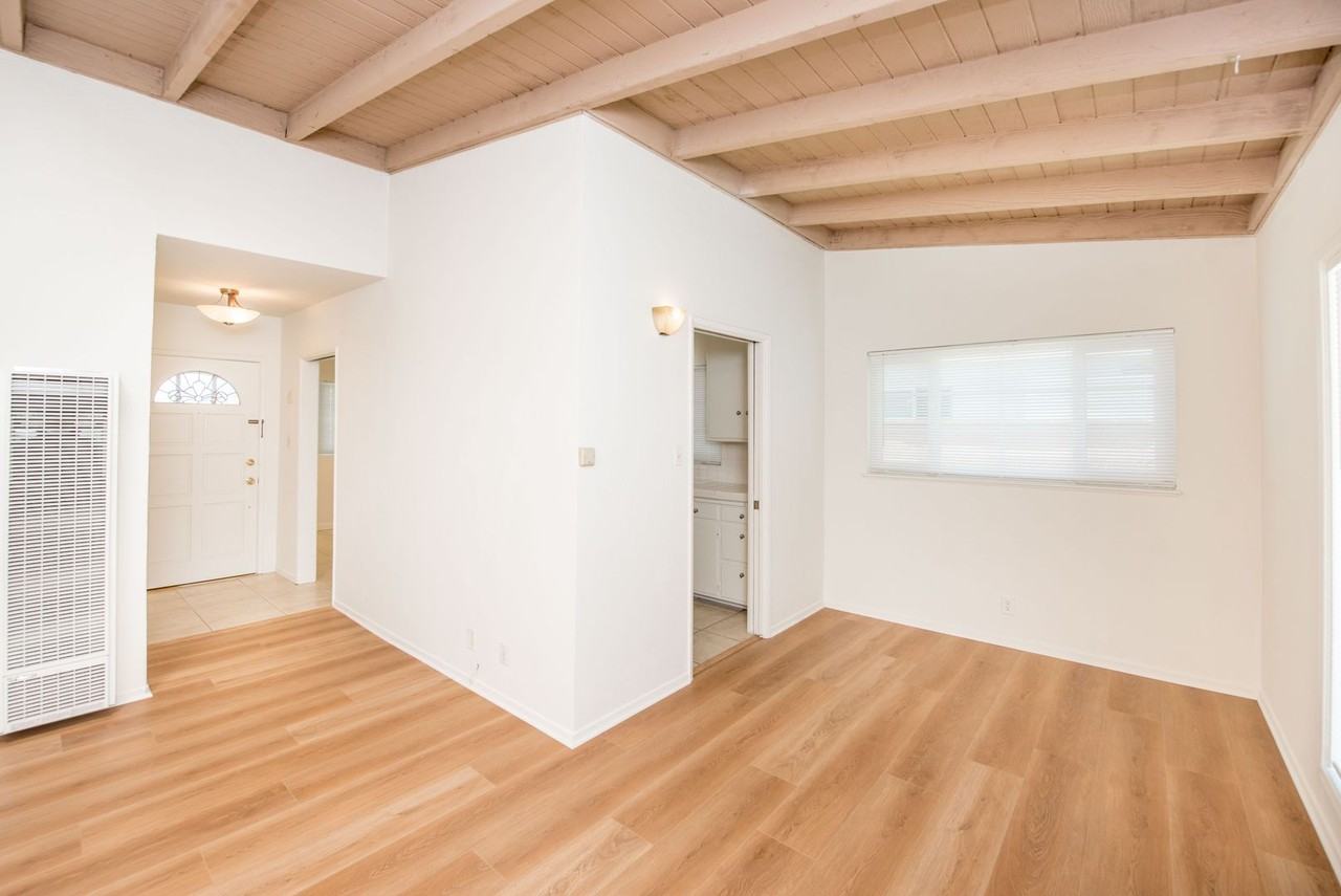 5769 E Oakbrook St - Photo 5 of 42