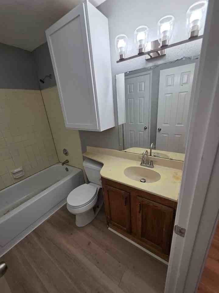 2419 E Timberview Ln - Photo 5 of 23