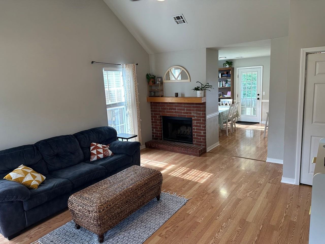 2403 W Mulberry St - Photo 3 of 19