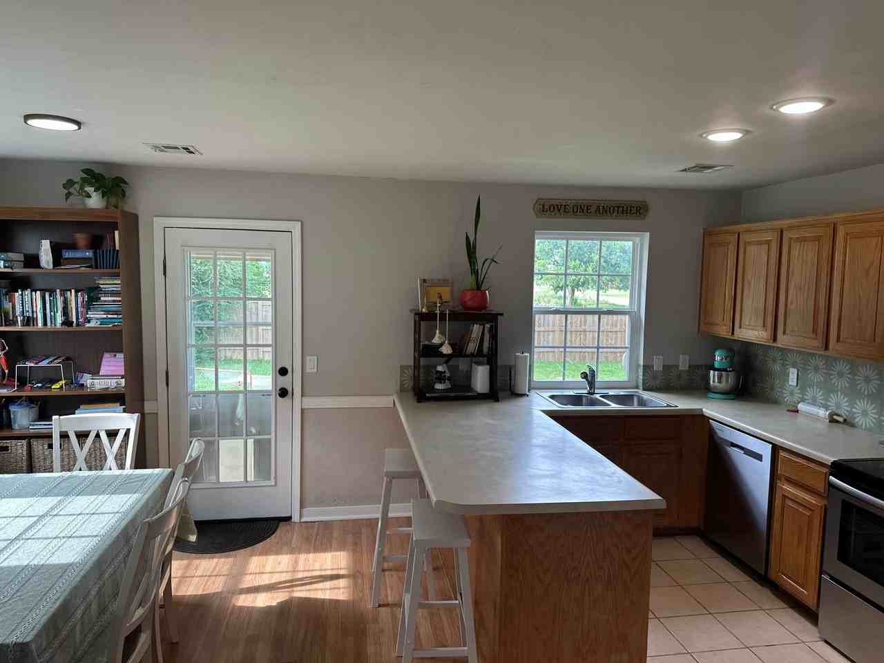 2403 W Mulberry St - Photo 7 of 19