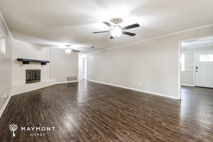 22 Single Oaks Dr - Photo 4 of 15
