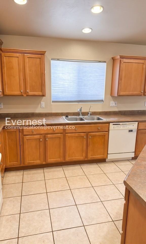 10454 E Ravenswood St - Photo 6 of 31